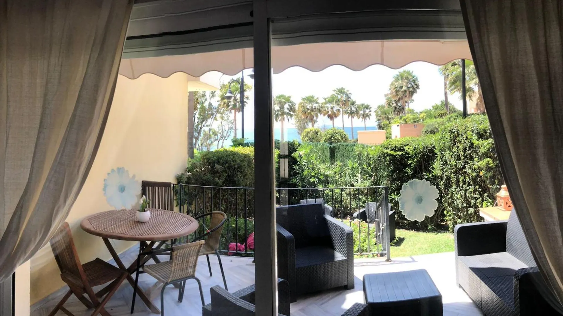 Garden Beach Townhouse 埃斯特波纳 西班牙